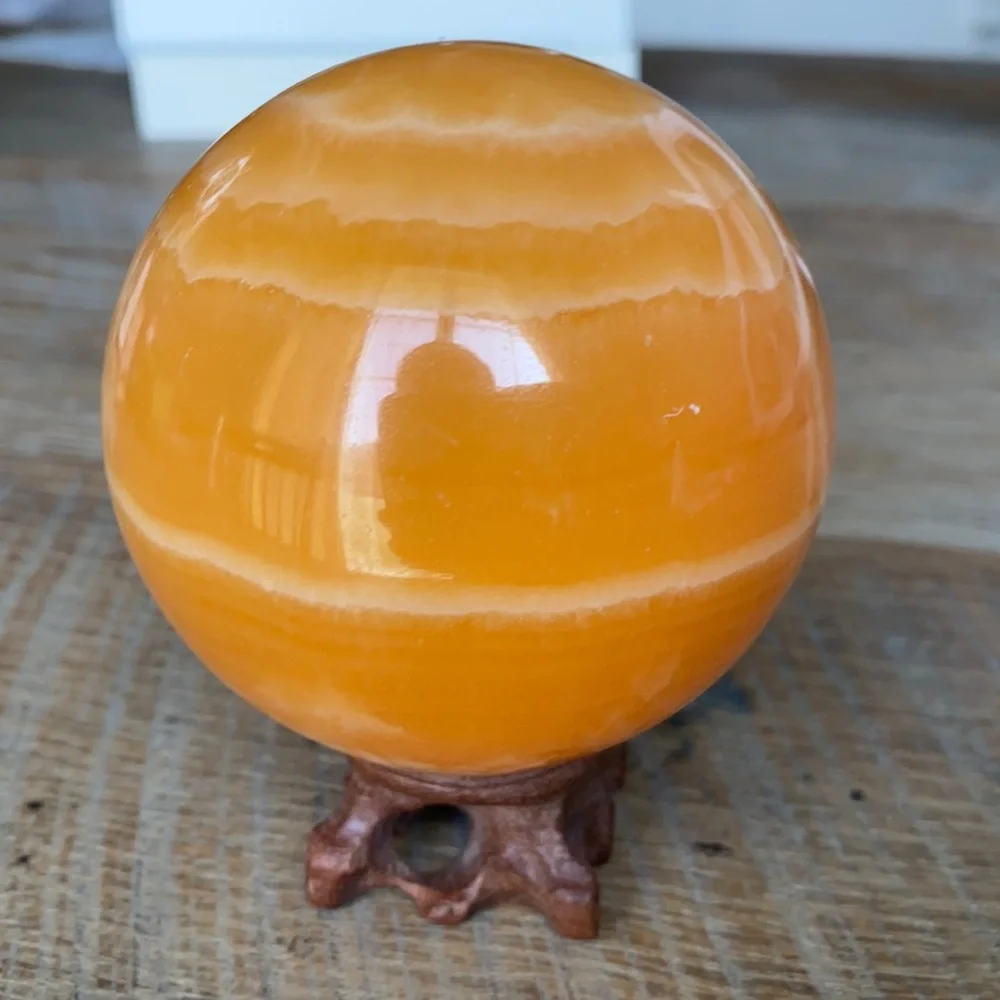 Orange calcite sphere - Picture 1 of 4